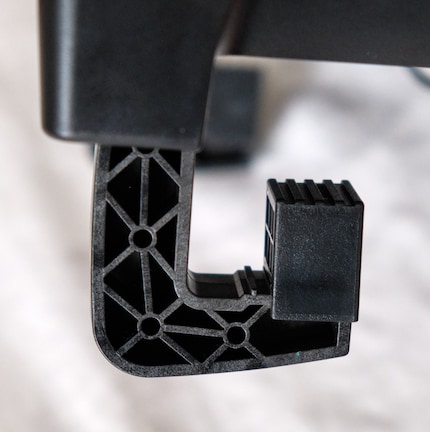 The fastening clips are a weak point