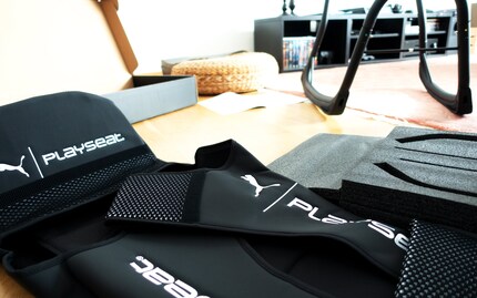 Überstülpen und mit vier Klettverschlüssen fixieren.