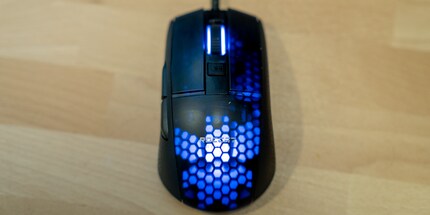 Les six boutons sont parfaitement placés.