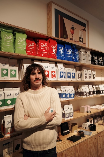 Shem Leupin nello showroom di Stoll