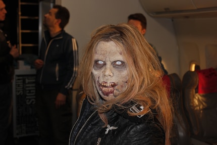 Michaela Schaffrath als Nazi-Zombie-Haifisch-Pilotin Heidi Lönz, Behind the Scenes