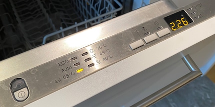 Deine Abwaschmaschine sagt dir, wie lange du für die Reinigung brauchst.