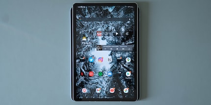 Das Galaxy Tab ist wegen des 16:10-Bildformats länger und schmaler als das iPad. 