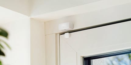 Eve Systems' door and window sensors are small and unobtrusive. Image source: housecontrollers.de