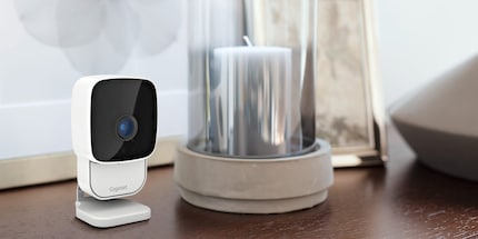 Burglars beware: Nothing can escape the watchful eye of this indoor camera. Image source: ce-markt.de