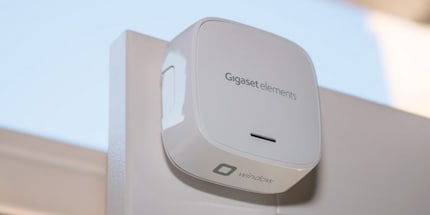 The window sensor detects not only open but tilted windows too. Image source: digitalzimmer.de