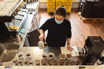 Evelyne Rast lors de la préparation.
