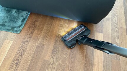 Die LED-Beleuchtung macht beim Saugen tatsächlich den Unterschied aus.