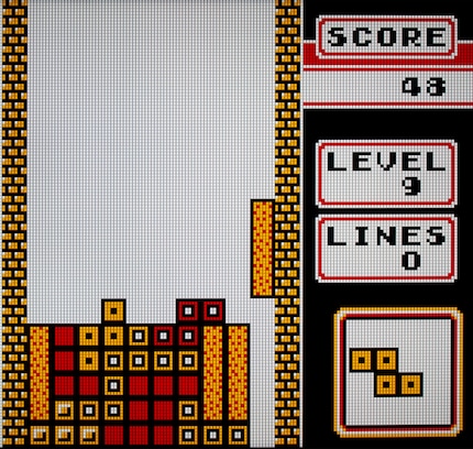 Tetris con linee di griglia sul mio TV UHD 55 pollici.