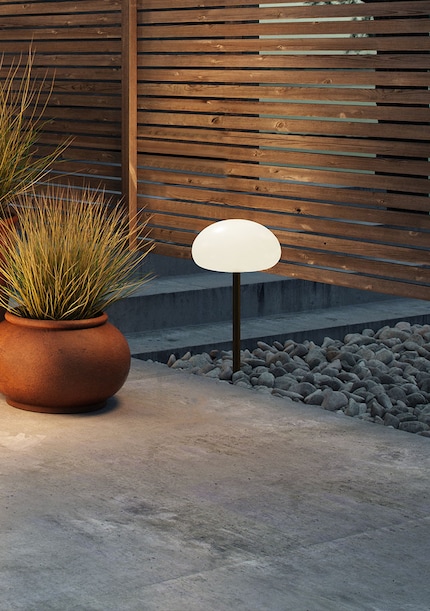 With a built-in rechargeable battery that lasts up to eight hours, you can place «Sponge» wherever you want. Image: Nordlux