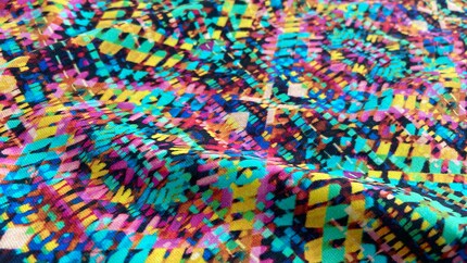 Close-up eines Tankini-Oberteils aus Nylon.