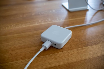 L'alimentation externe offre également une connexion Ethernet, mais seulement sur les modèles plus chers.