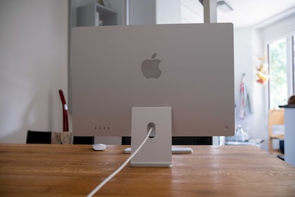 L'iMac est aussi très élégant vue de dos.