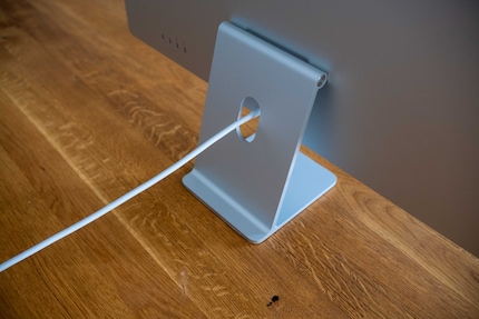 Le pied avec son « talon » à l'arrière.