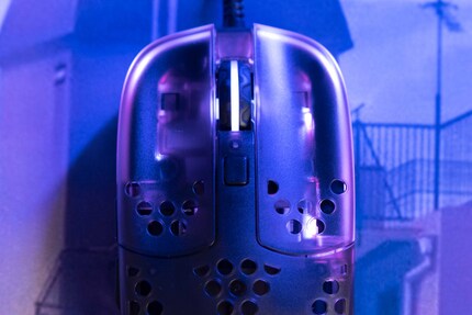 Dass der RGB-Strip links nicht gleich lang ist wie jener rechts, stört mich enorm.