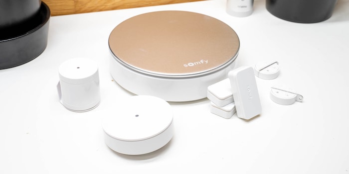 Somfy stands out with alarm systems and connected sensors. Source : techtest.org