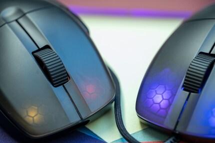 Zwei Beleuchtungszonen bei den Haupttasten.