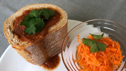 Success! Even though I lopped off one end, the bread held up well, doing an excellent job of soaking up the gravy without leaking.