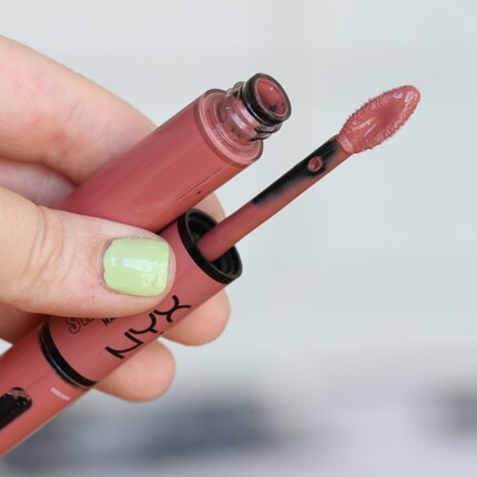 Step 1: apply pigmented base coat and let dry.