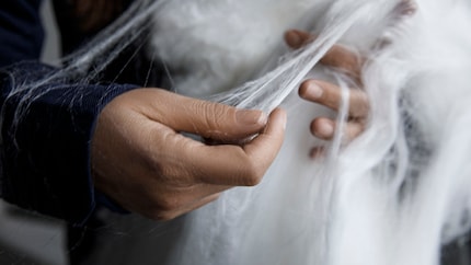 Die zum Stoff verwobenen Spinnova-Fasern. Bild: Spinnova