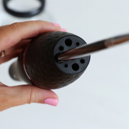 ... lassen sich sogar mehrere Pinsel anbringen.