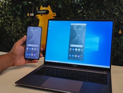 CEO Madhav Sheth hat dieses Bild auf seinem Twitter-Kanal geteilt. Es soll die PC Connect-Funktion des neuen Realme Book Slim zeigen.