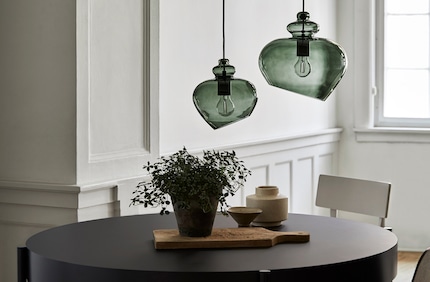 Rauchglas-Lampen schlucken genau die richtige Menge an Licht. Bild: Frandsen
