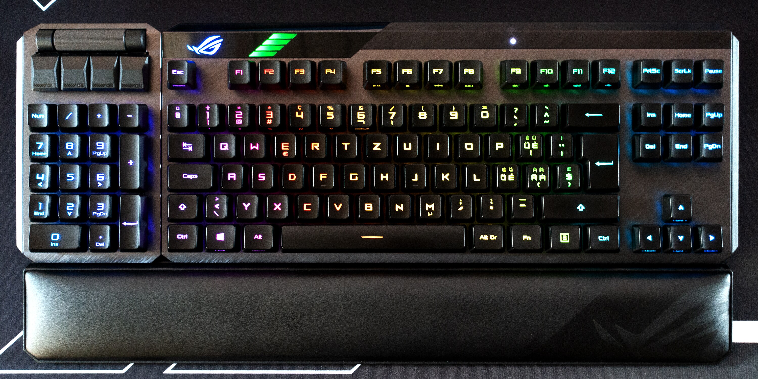 Asus ROG Claymore II: testing a modular wireless gaming keyboard