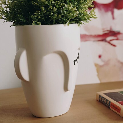 Non ci sono limiti all'immaginazione. Dove alcuni vedono maniglie, io vedo solo orecchie. Immagine: Kave Home