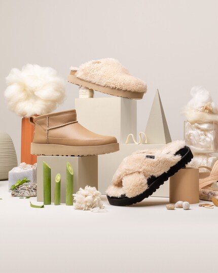 Die «Icon Impact»-Range umfasst die Modelle «Classic Sugar Ultra Mini», «Fluff Sugar Slide» und «Fuzz Sugar Cross Slide» (von links nach rechts). In puncto Design erinnern die Schuhe an den typischen Stil der Marke. Bild: Ugg