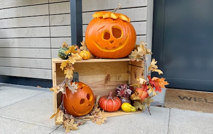 Resistere fino ad Halloween: resta da vedere quanto a lungo le decorazioni rimarranno fresche.