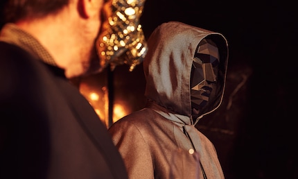Il frontman, uno che ha usato abilmente il sistema a proprio vantaggio, ma a quale costo?