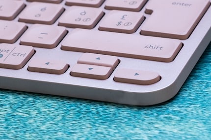 Die Pfeiltasten sind mir zu eng beieinander.