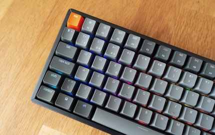 La retroilluminazione RGB sembra piuttosto discreta durante il giorno. Ma la sera fa davvero una bella figura.