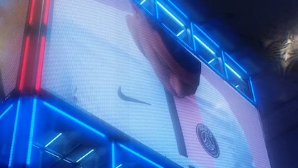 Willkommen, Konsumenten! Kylian Mbappé schwebt über den Dingen.