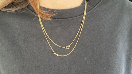 La prima collana è collegata alla seconda e viceversa.