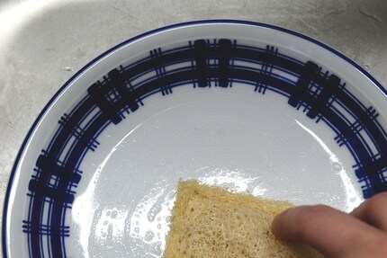 Barely any foam, but the plate is clean.