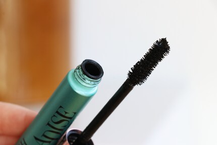 Questo scovolino voluminizza le ciglia.