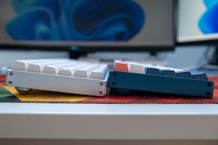 Links das KAT- und rechts das OEM-Profil der Keycaps.