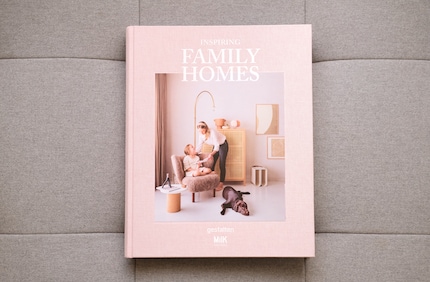 Ohne Kompromisse: Design und Familie lassen sich vereinbaren. Das will dieses Buch zeigen.