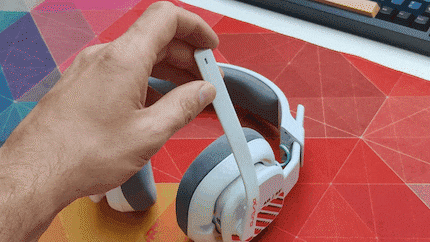 Der Mikrofonarm lässt sich in alle erdenklichen Richtungen verbiegen.