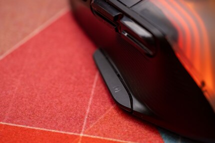 Le bouton du pouce est placé de manière absolument géniale.