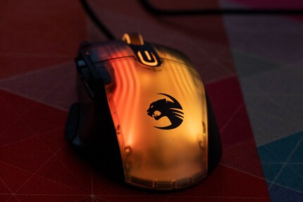 Avec tout le RGB, vous devez faire attention à ce que les pilotes ne confondent pas votre maison avec l'aéroport le plus proche.