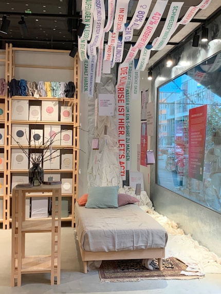 The latest shop window at Rrrevolve invites customers to reflect. Image: Rrrevolve