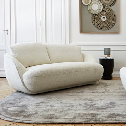 Dimensions : 186 x 100 x 77 cm | Matériaux : polyester, bois de mélèze | Photo : Am.Pm