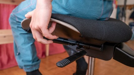 Hebel haben einfach eine magische Anziehungskraft auf Kinder.