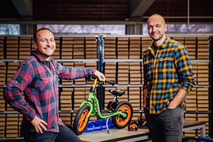 Die Köpfe hinter der Bremse mit den Knöpfchen: Sebastian Lyschick und Julius Müller.