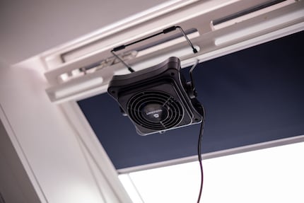 Le pied peut aussi être utilisé pour suspendre l’appareil.