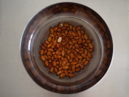 I miei fagioli borlotti si sono cotti un po' più velocemente dopo l’ammollo in acqua e bicarbonato.