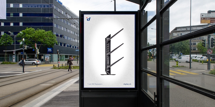 Affiche à l'arrêt de tram «Technopark».